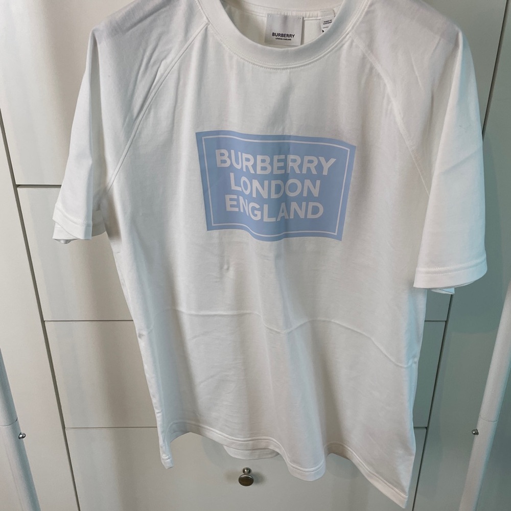 Burberry women’s brand new tshirt L - Picture 3 of 5